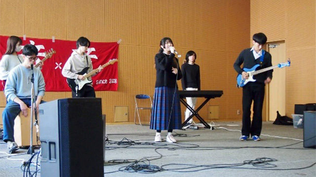 ギターって楽しい!はじめの一歩レッスン