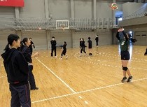 バレーボール教室　～「できた！」を増やそう、楽しくチャレンジ～